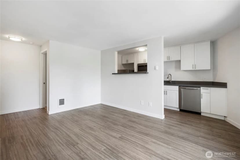 Property photo for 2701 S Walden Street, Seattle photo 11