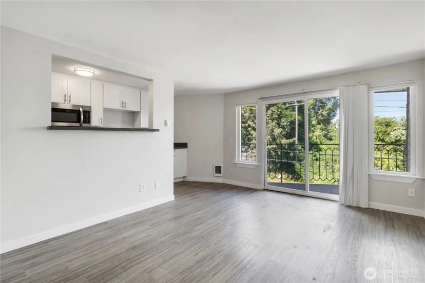 Property photo for 2701 S Walden Street, Seattle photo 9