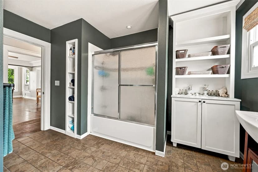 Property photo for 14416 Portland Avenue Sw, Lakewood photo 12