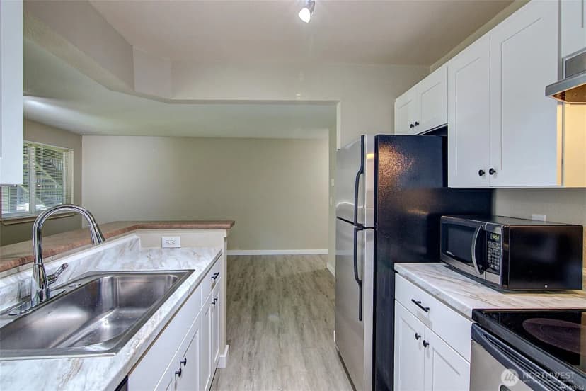 Property photo for 15415 35th Avenue W #c103, Lynnwood photo 13