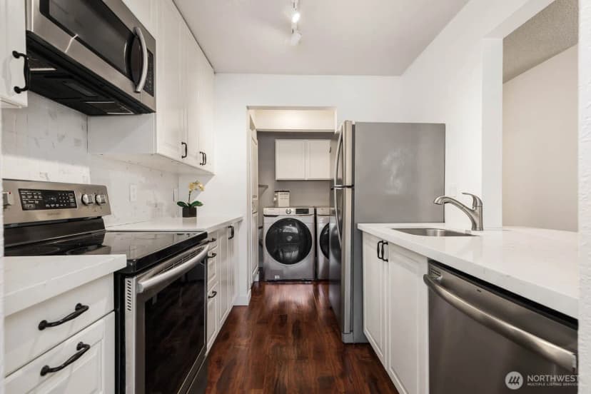 Property photo for 725 9th Avenue S #201, Kirkland photo 15