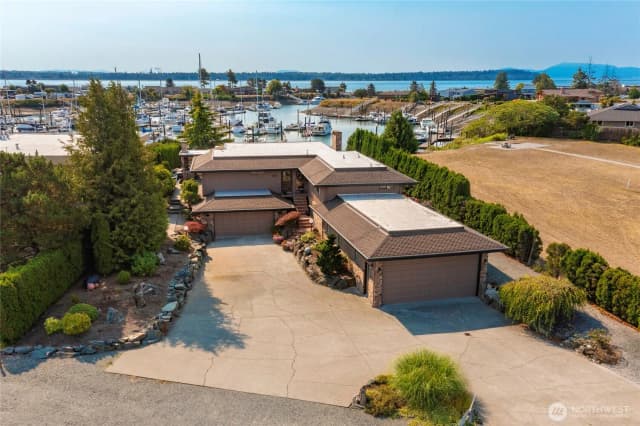 Property photo for 5575 Coquitlam Drive, Blaine photo 2