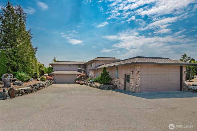 Property photo for 5575 Coquitlam Drive, Blaine photo 3