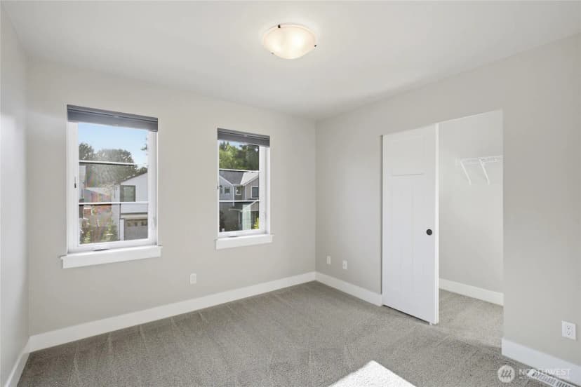 Property photo for 18527 Meridian Ave Se, Bothell photo 28