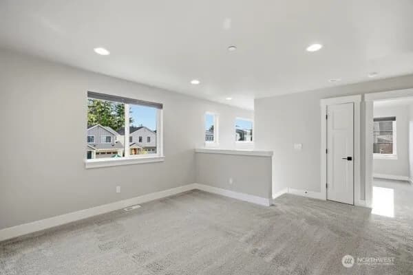 Property photo for 18527 Meridian Ave Se, Bothell photo 17