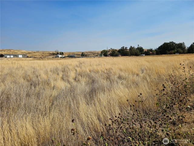 Property photo for 6 W North Avenue, Washtucna photo 2