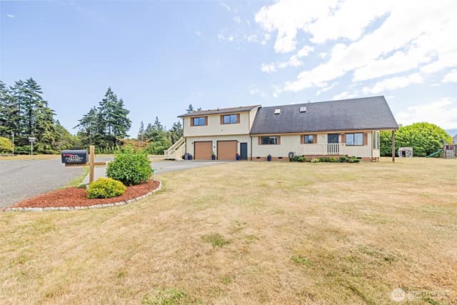 Property photo for 22 Agnew Parkway, Port Angeles photo 3