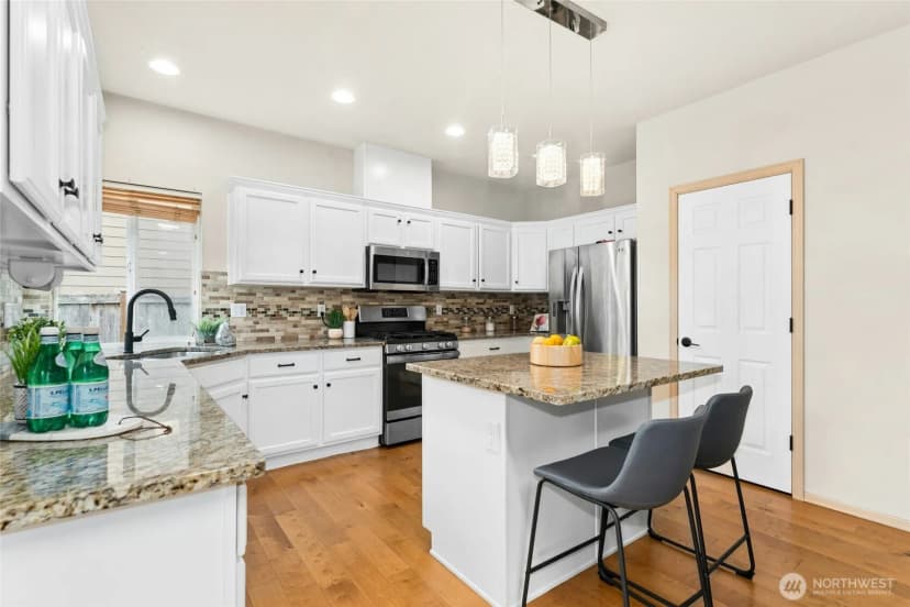 Property photo for 2421 192nd Place Se, Bothell photo 11