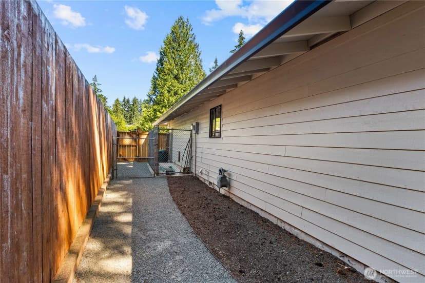 Property photo for 11903 Ne 142nd Place, Kirkland photo 34