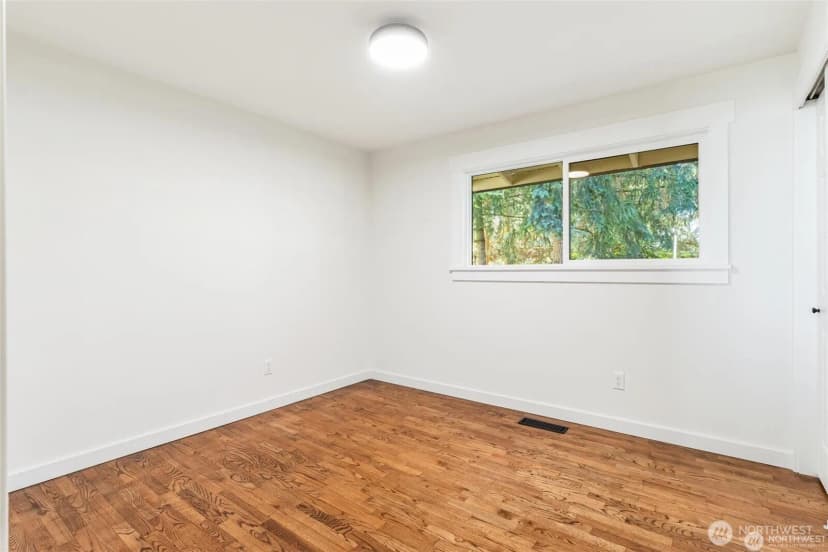 Property photo for 11903 Ne 142nd Place, Kirkland photo 26