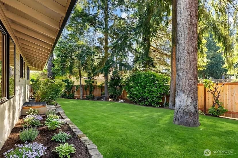 Property photo for 11903 Ne 142nd Place, Kirkland photo 32