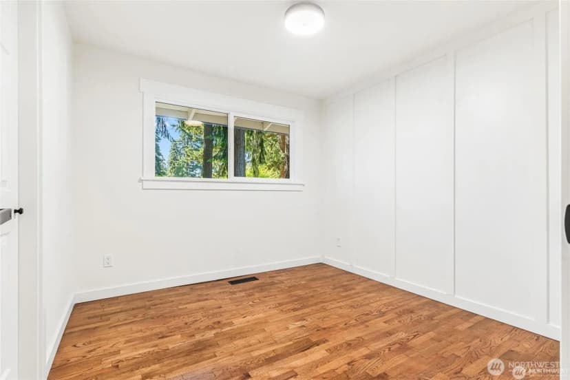 Property photo for 11903 Ne 142nd Place, Kirkland photo 24