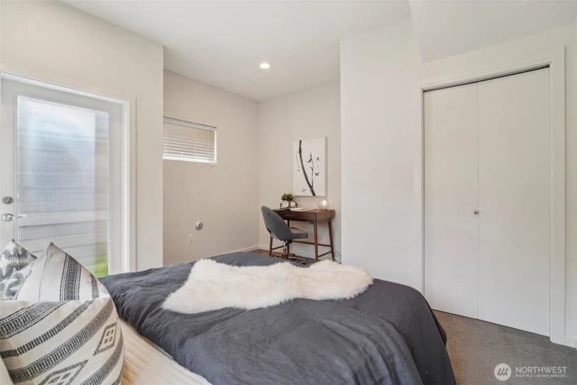 Property photo for 9032 14th Avenue Nw #d, Seattle photo 21