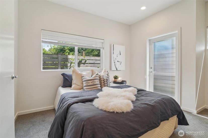 Property photo for 9032 14th Avenue Nw #d, Seattle photo 18