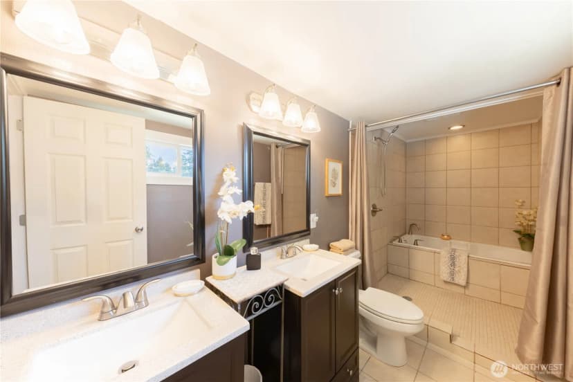 Property photo for 226 N 5th Street, Mount Vernon photo 9