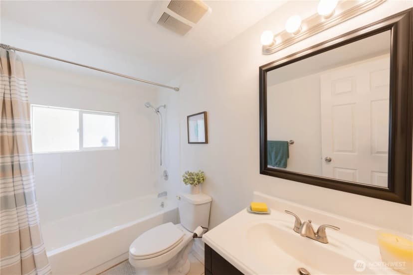 Property photo for 226 N 5th Street, Mount Vernon photo 12