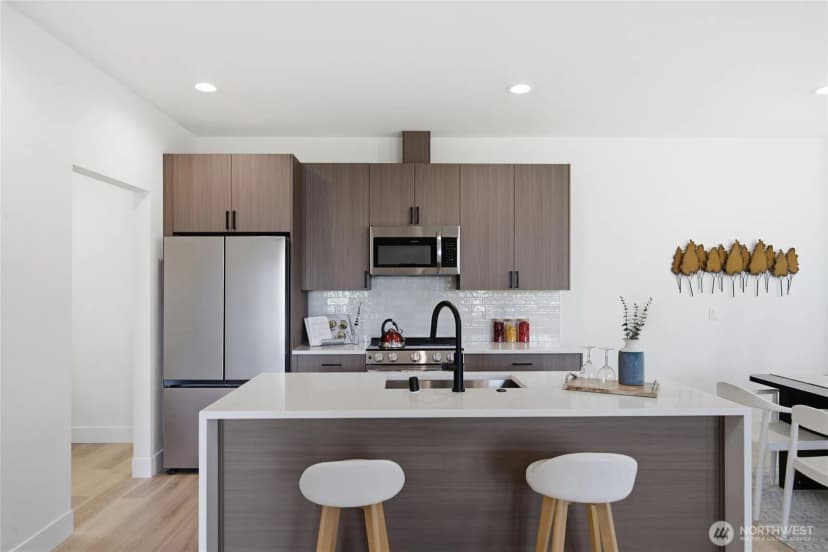 Property photo for 9323 Marcus Avenue S, Seattle photo 10