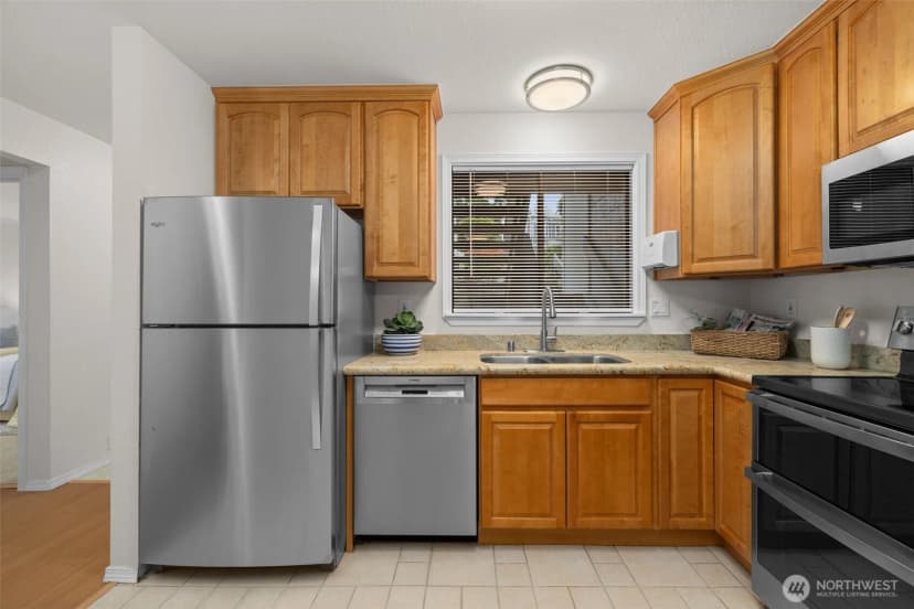 Property photo for 4202 Factoria Blvd Se #d2, Bellevue photo 11