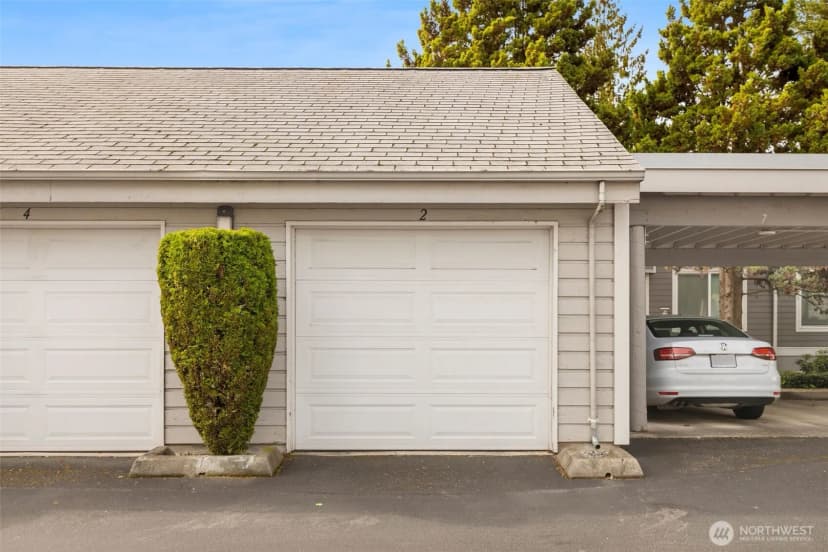Property photo for 4202 Factoria Blvd Se #d2, Bellevue photo 33
