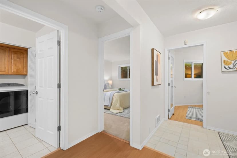 Property photo for 4202 Factoria Blvd Se #d2, Bellevue photo 7