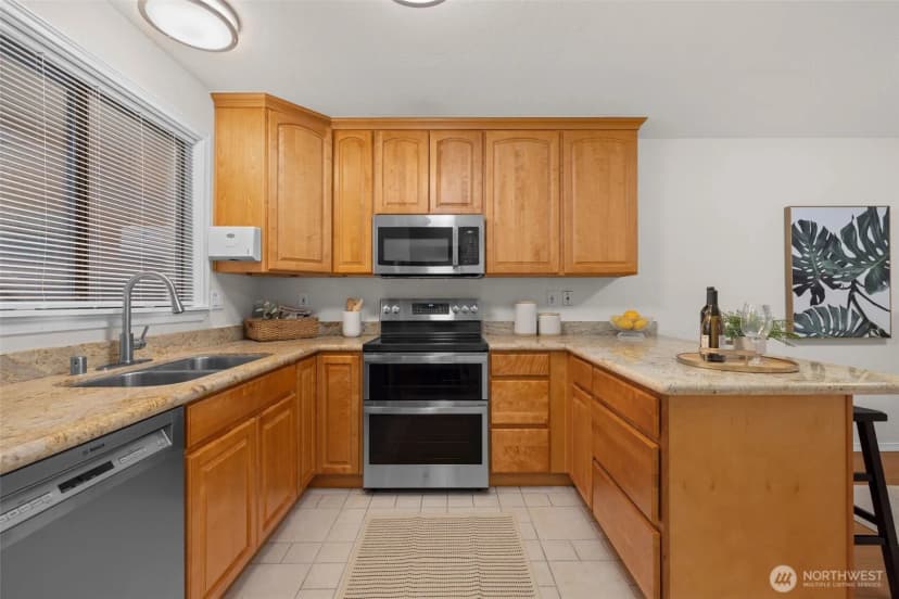 Property photo for 4202 Factoria Blvd Se #d2, Bellevue photo 8