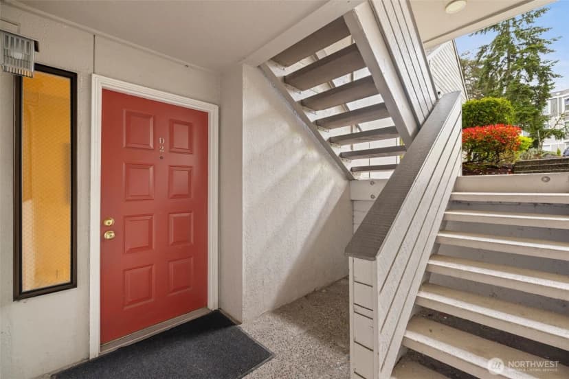 Property photo for 4202 Factoria Blvd Se #d2, Bellevue photo 4