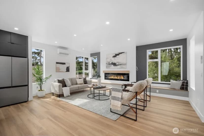Property photo for 1212 Ne 100th Street, Seattle photo 15