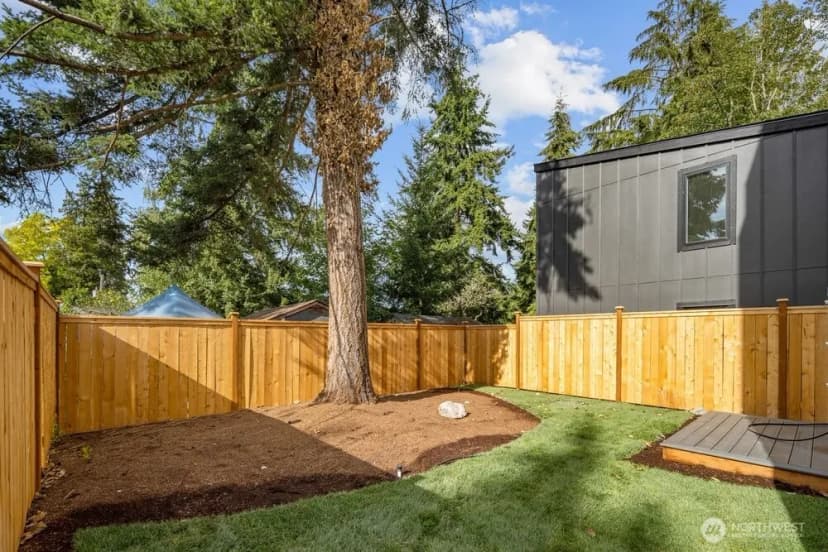 Property photo for 1212 Ne 100th Street, Seattle photo 37
