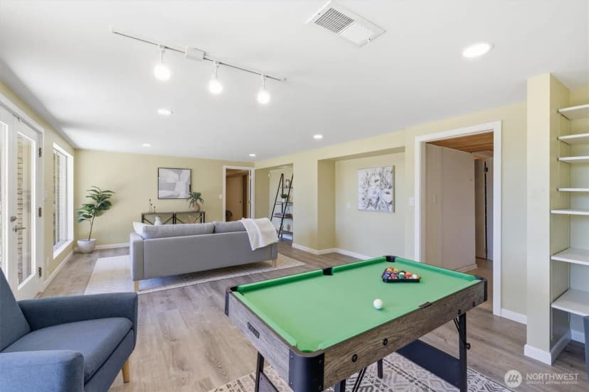 Property photo for 18540 63rd Avenue Ne, Kenmore photo 32