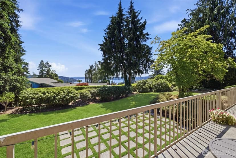 Property photo for 18540 63rd Avenue Ne, Kenmore photo 19