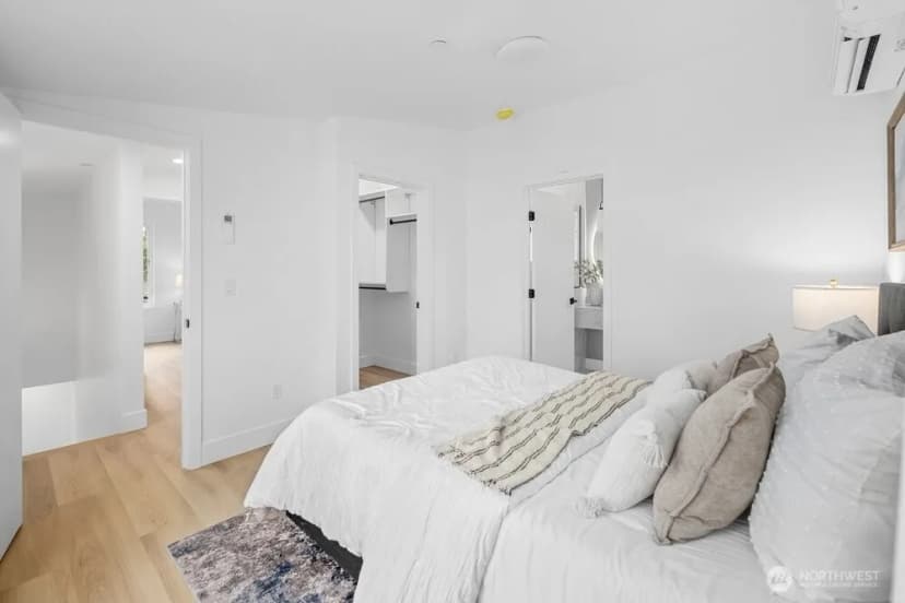 Property photo for 1214 Ne 100th Street, Seattle photo 19