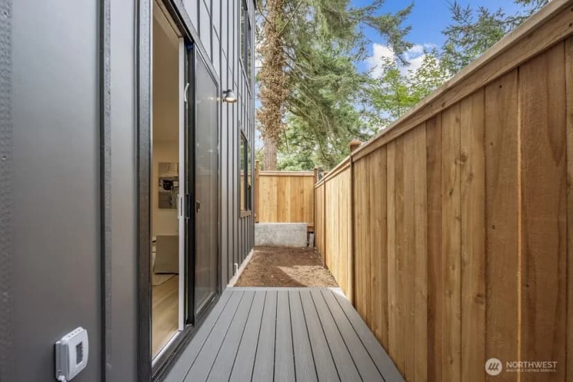 Property photo for 1214 Ne 100th Street, Seattle photo 29