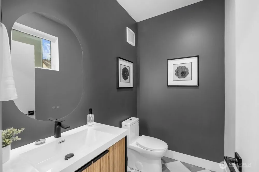 Property photo for 1214 Ne 100th Street, Seattle photo 17