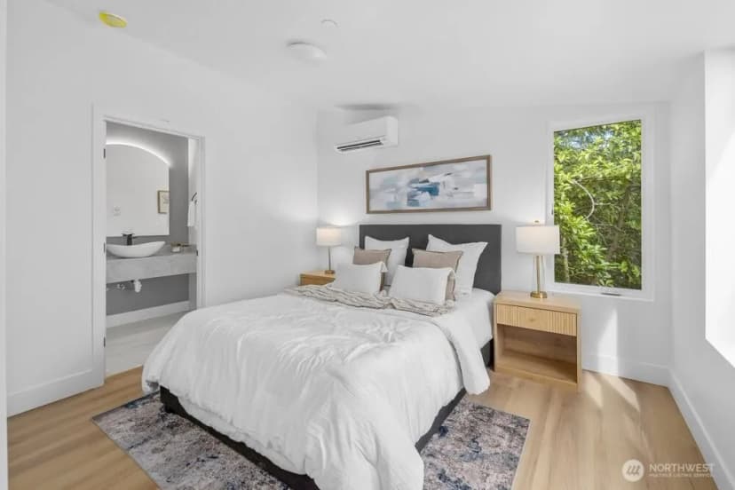 Property photo for 1214 Ne 100th Street, Seattle photo 18