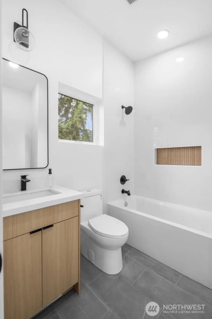 Property photo for 1214 Ne 100th Street, Seattle photo 26