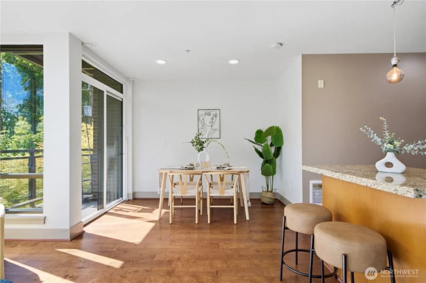 Property photo for 4547 8th Avenue Ne #311, Seattle photo 9