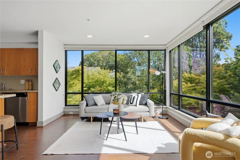 Property photo for 4547 8th Avenue Ne #311, Seattle photo 14