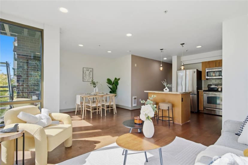 Property photo for 4547 8th Avenue Ne #311, Seattle photo 8