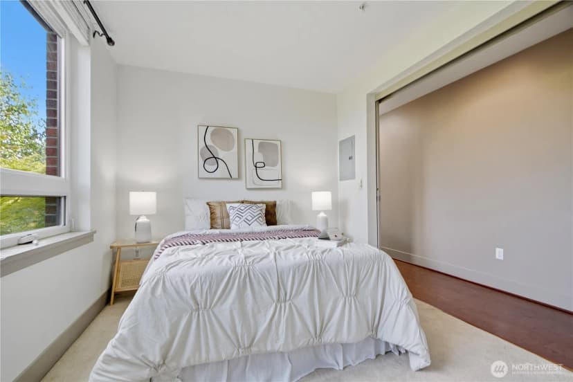 Property photo for 4547 8th Avenue Ne #311, Seattle photo 15