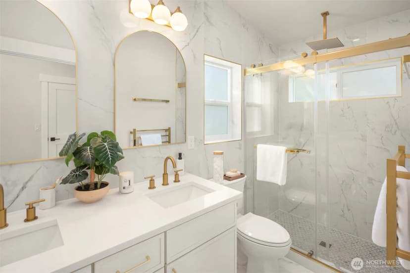 Property photo for 11028 Evanston Avenue N, Seattle photo 11