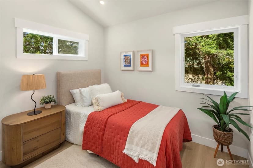 Property photo for 11028 Evanston Avenue N, Seattle photo 14