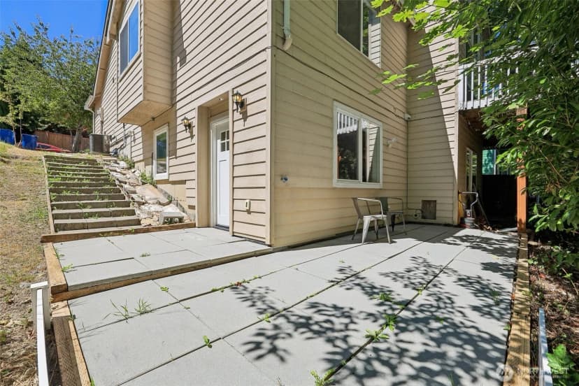 Property photo for 8139 4th Avenue Sw, Seattle photo 24