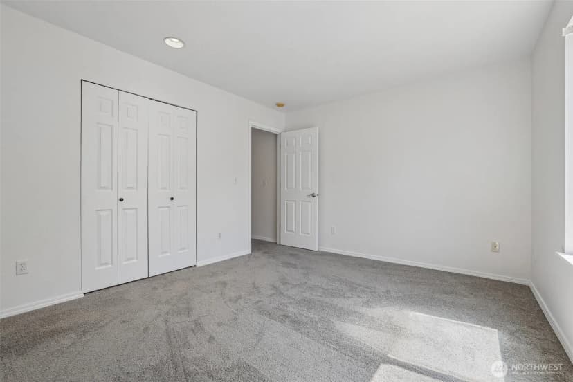 Property photo for 8139 4th Avenue Sw, Seattle photo 16