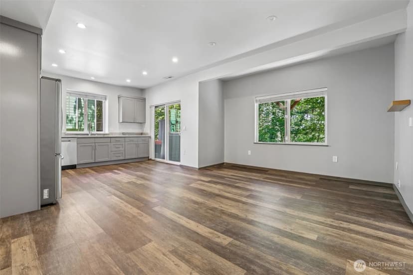 Property photo for 8139 4th Avenue Sw, Seattle photo 30