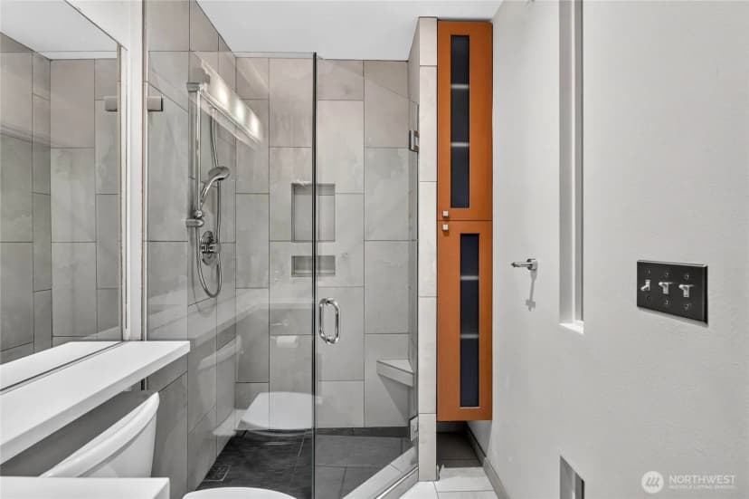 Property photo for 1323 Boren Avenue #212, Seattle photo 16