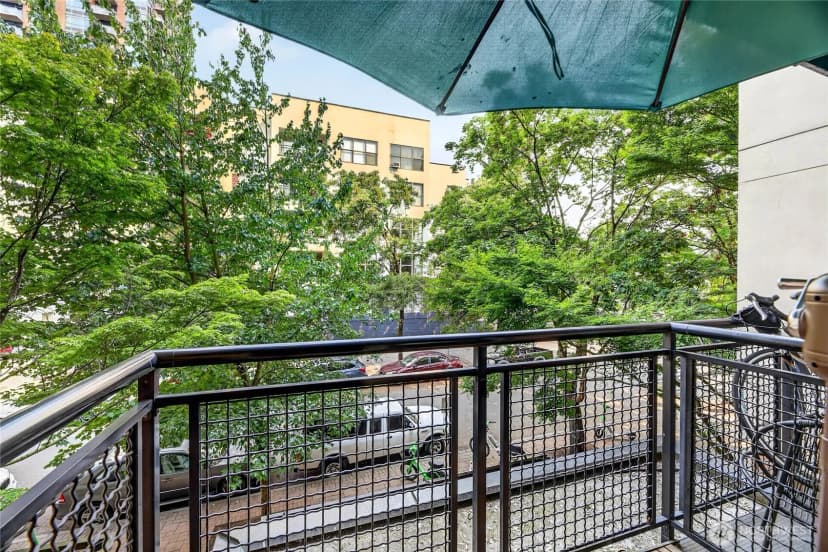 Property photo for 1323 Boren Avenue #212, Seattle photo 14