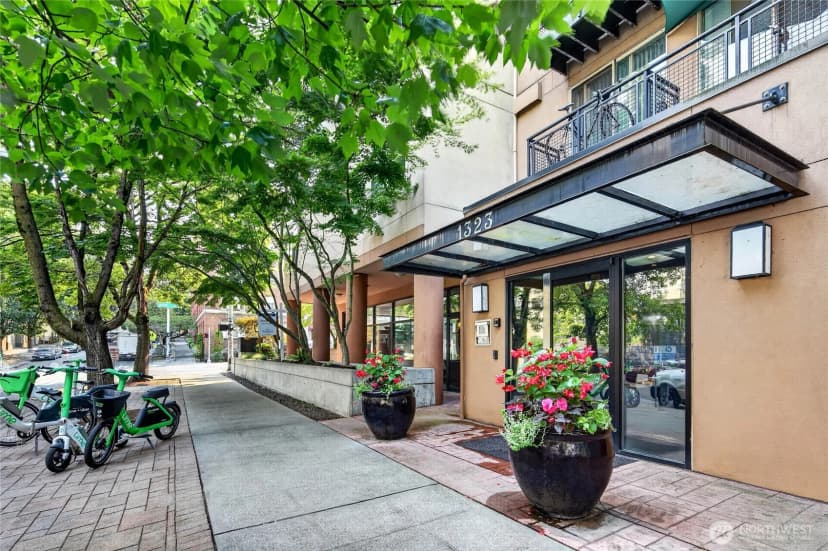 Property photo for 1323 Boren Avenue #212, Seattle photo 24