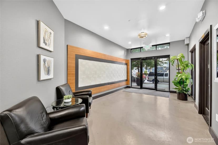 Property photo for 1323 Boren Avenue #212, Seattle photo 3