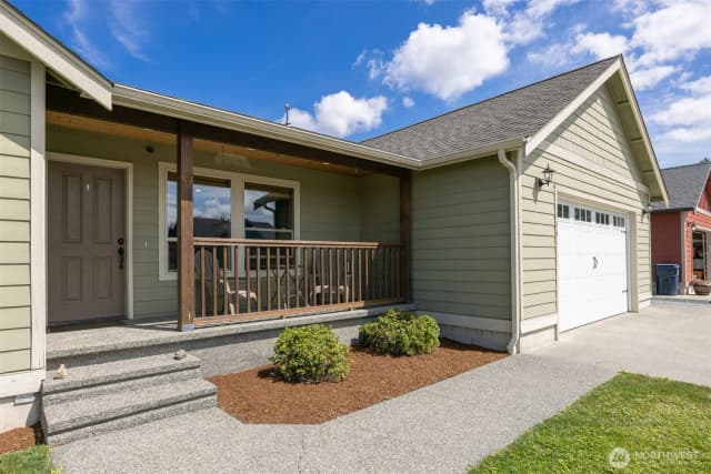 Property photo for 406 Amareen Court, Nooksack photo 2