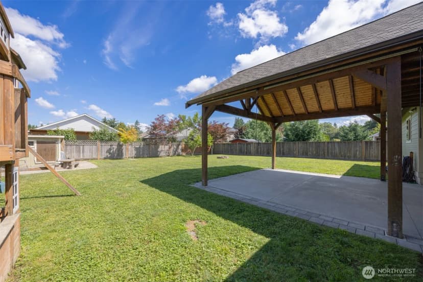 Property photo for 406 Amareen Court, Nooksack photo 33